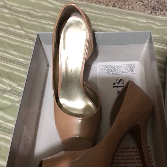 Jessica Simpson heels - Picture 2 of 2